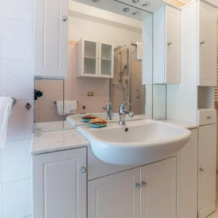 Apartment George's Flat - Tiburtina Station *