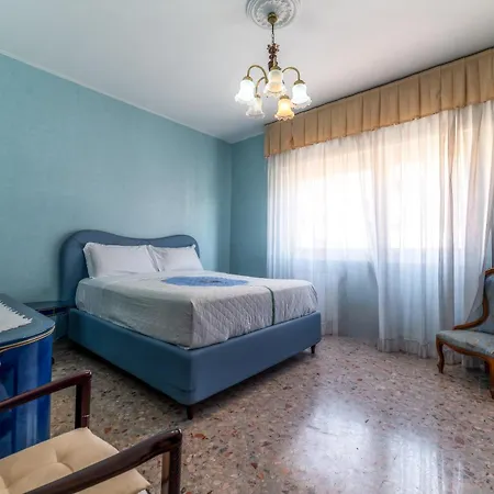 George's Flat - Tiburtina Station Apartment