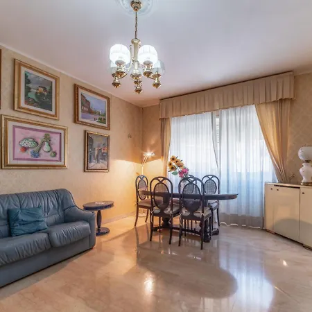 Apartment George's Flat - Tiburtina Station *